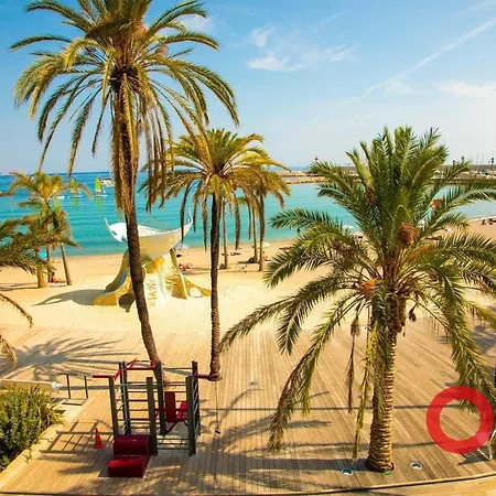 Appartement Avec Terrasse, Piscine Et Parking A - Fr-1-647-36 Menton