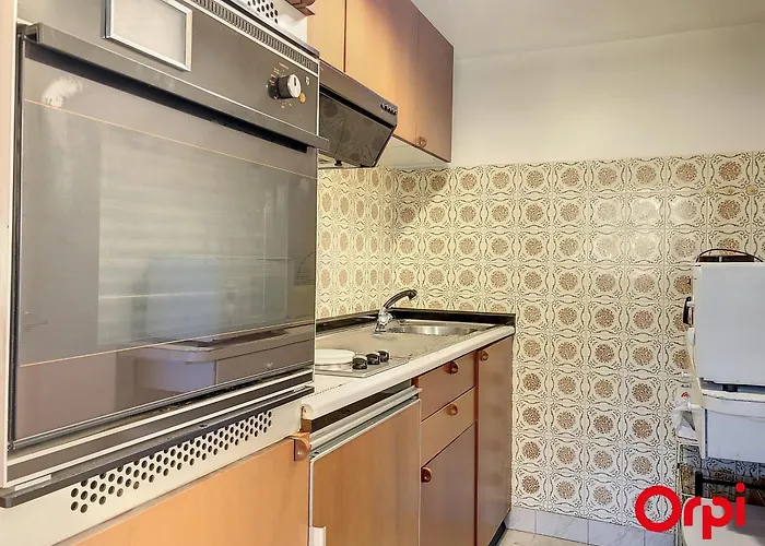 Avec Terrasse, Piscine Et Parking A - Fr-1-647-36 * Menton